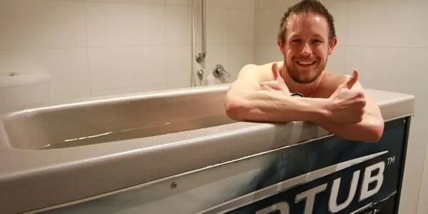 Cold Tub in Fitzroy North at 5th Element Wellness