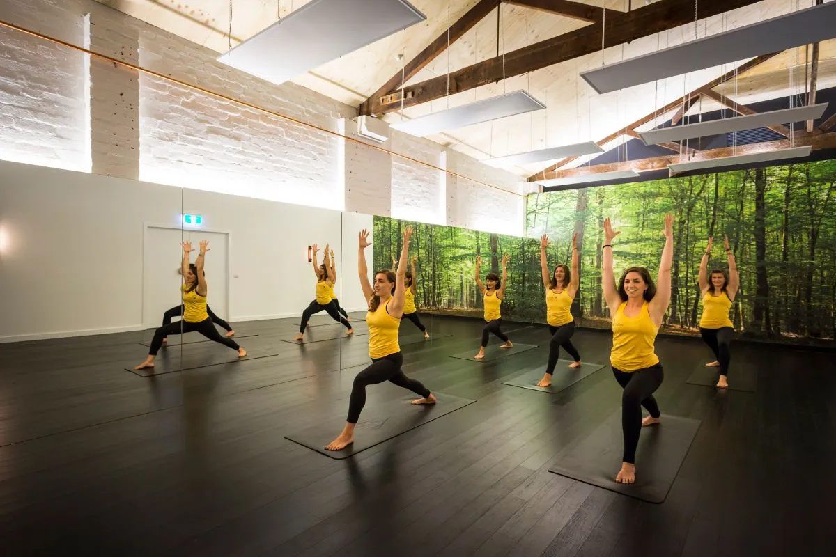 Group studio class at 5EW